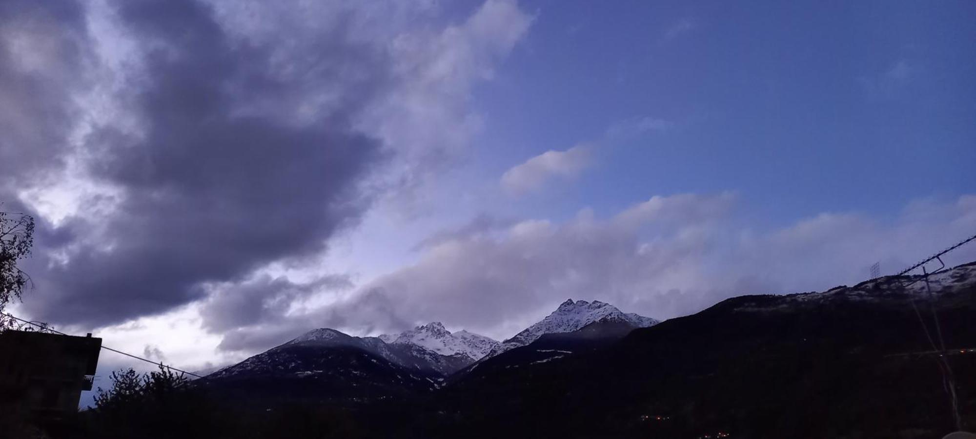 Vue Du Chateau Villa Fenis Kültér fotó